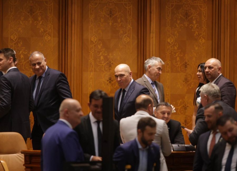 Moțiunea de cenzură împotriva Guvernului Bolojan a PICAT
