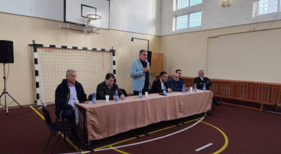 Primarul Cristian Gentea, întâlnire cu cetățenii din cartierul Trivale