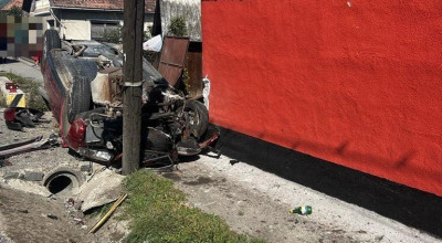 ACUM! Accident GRAV în Argeş! O maşină s-a RĂSTURNAT