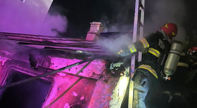 Azi-noapte, INCENDIU în Pitești! O persoană a MURIT