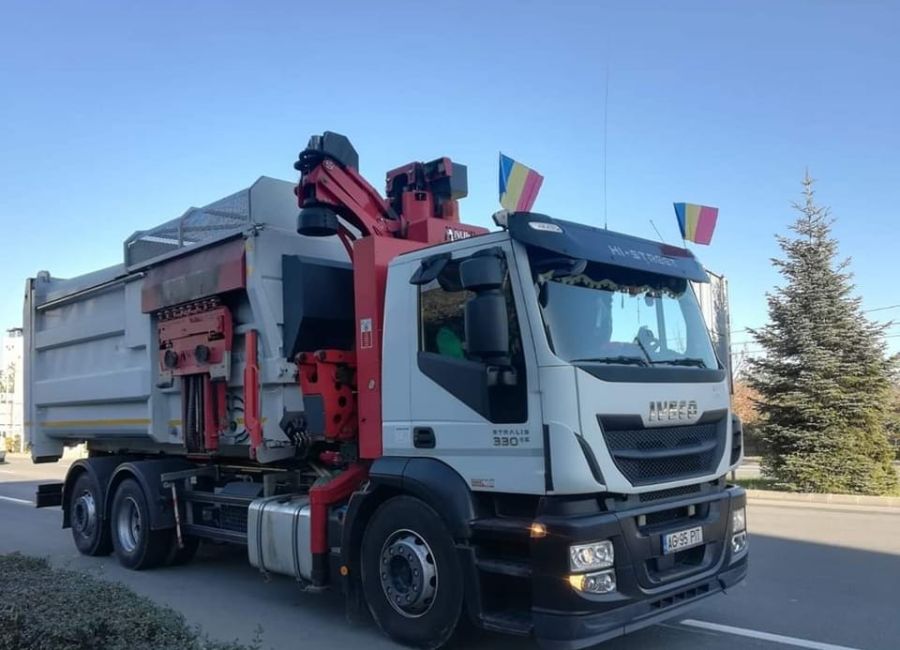Programul de colectare a deșeurilor în zilele de Sfântul Andrei și 1 Decembrie, în Pitești!