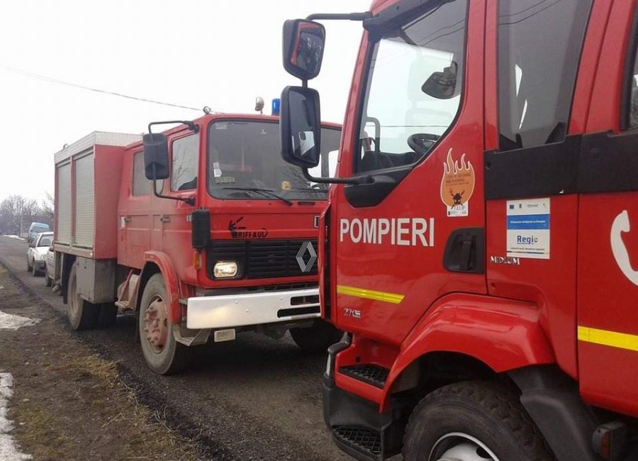 ACUM! INCENDIU într-un apartament din Argeș