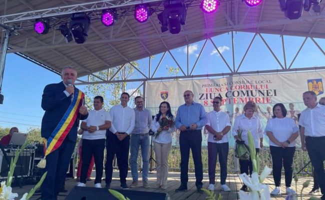 Dublă sărbătoare în comuna Lunca Corbului