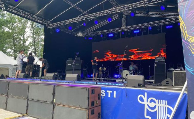 Festival de muzică rock în Parcul "Lunca Argeșului"