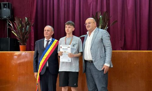 Au început Zilele Orașului Ștefănești! Ion Mînzînă și Nicolae Velcea au premiat excelența!