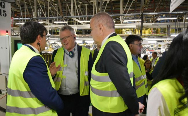 Unul dintre cei mai importanți lideri europeni, în Argeș alături de ministrul Muncii, Simona Bucura-Oprescu, și de președintele Consiliului Județean, Ion Mînzînă!