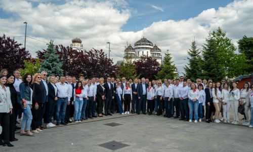 Unul dintre cei mai importanți lideri europeni, în Argeș alături de ministrul Muncii, Simona Bucura-Oprescu, și de președintele Consiliului Județean, Ion Mînzînă!
