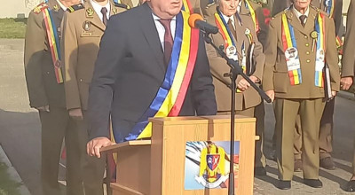 Cristian Gentea: 'La mulţi ani bravei Armate Române'