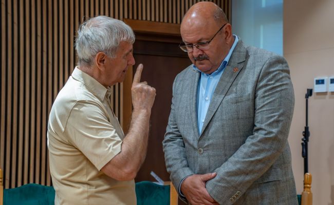 Ion Mînzînă, Cristian Gentea și Dani Coman au anunțat un proiect major pentru școala de fotbal din Pitești:  Consiliul Județean va investi puternic în Centrul de Copii și Juniori