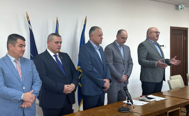 Noul subprefect, Marius Pîrvu, a depus jurământul