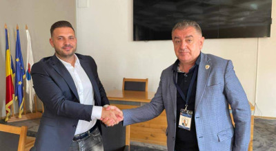 Primarul Cristian Gentea a semnat contractul! Investiții la un liceu de renume