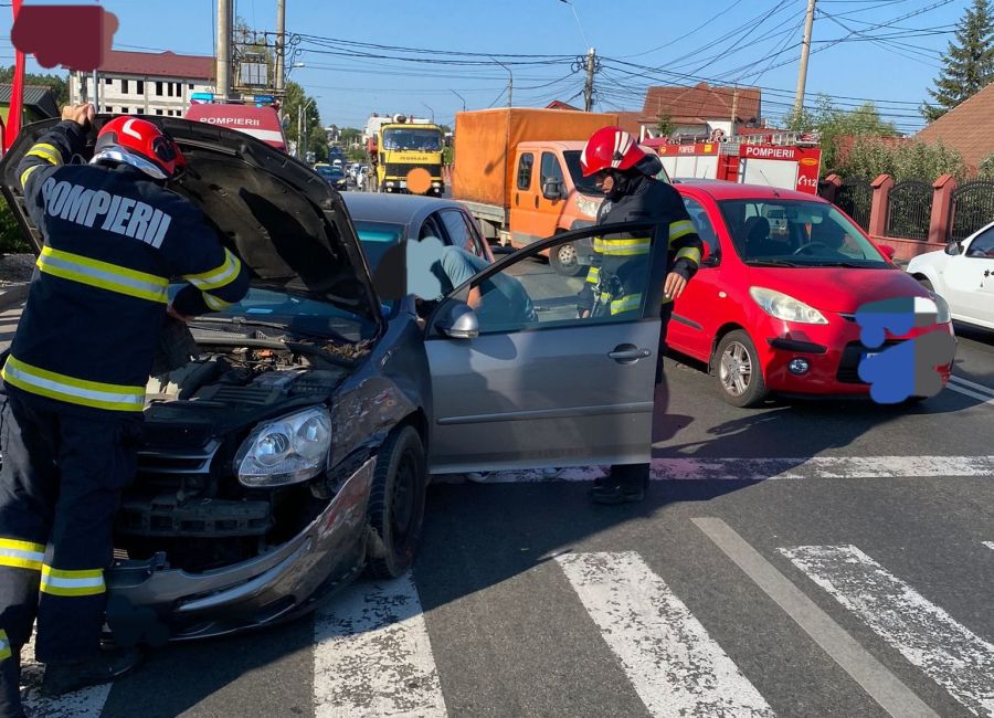 ACUM! Accident GRAV în Argeș! Două persoane sunt rănite