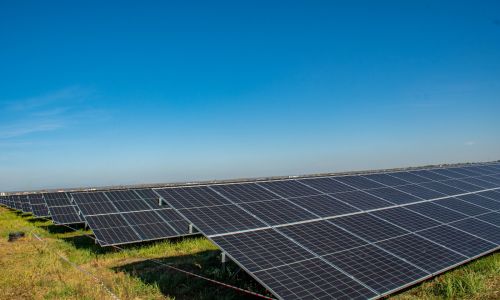 În Argeş a fost inaugurat cel mai mare parc fotovoltaic din Europa de Sud-Est