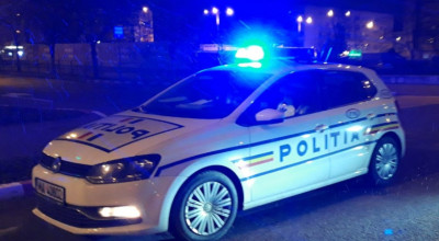 Cursă ilegală de maşini pe un drum naţional din Argeş