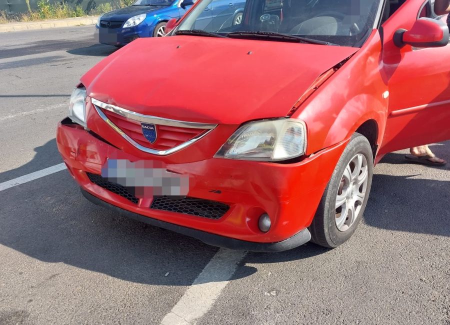 ACUM! CARAMBOL cu trei mașini în Pitești