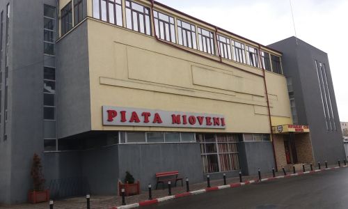 Piața 'Dacia' se închide pentru lucrări de dezinfecţie, dezinsecţie și deratizare
