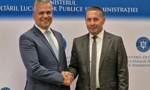 Investiție importantă în comuna Bradu! Primarul a semnat contractul
