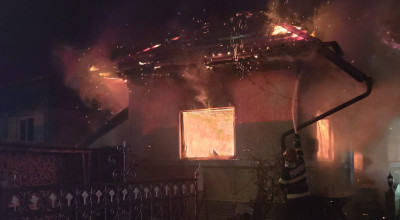 ACUM! Incendiu violent în Argeș!