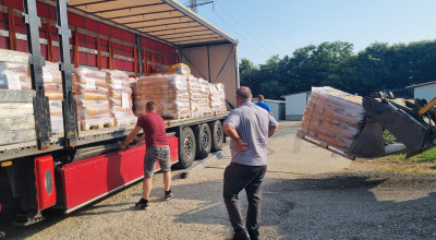 O nouă donație de hrană pentru animalele din adăpostul Mioveni