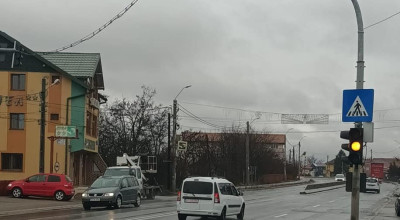 Un nou semafor cu buton pe Calea Câmpulung