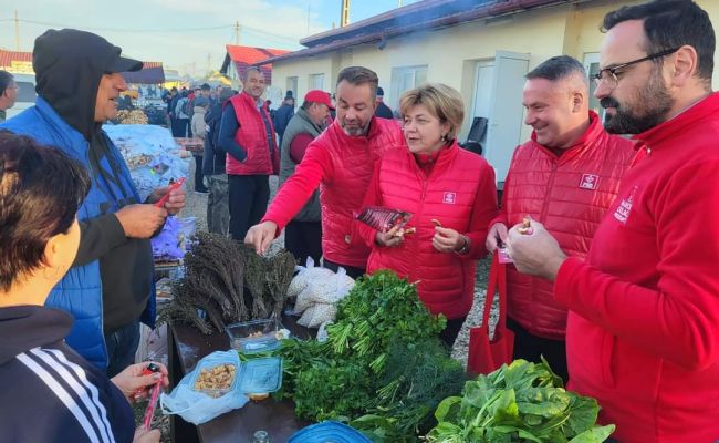 Echipa PSD Argeș, din nou în dialog cu oamenii din Târgul de la Ștefan cel Mare