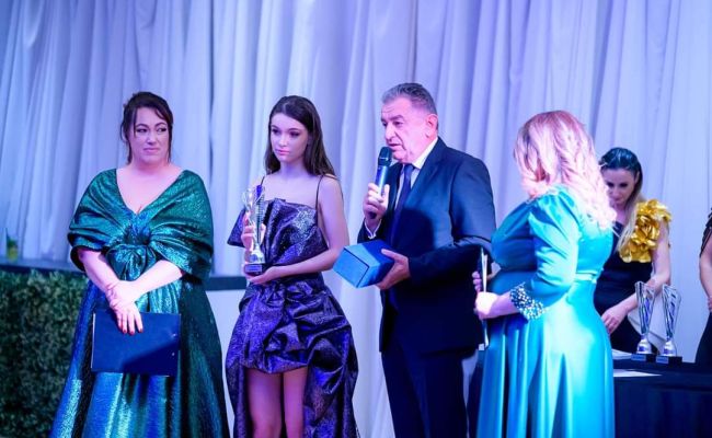 Ion Mînzînă, Simona Bucura-Oprescu și Cristian Gentea, VOTAȚI cei mai puternici oameni din Argeș