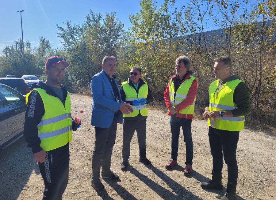Amplă acţiune de ecologizare în zona Podul Viilor! Mesajul primarului Gentea