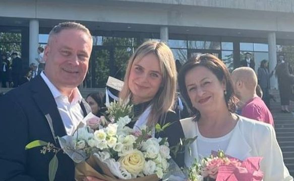 Clipe de bucurie în familia notarului public Ionel Didea