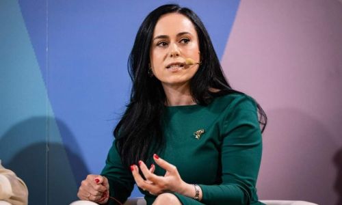 Ministrul Simona Bucura-Oprescu: "Trebuie să fim pregătiți pentru meseriile viitorului, pentru tranziția verde și pentru tranziția digitală"