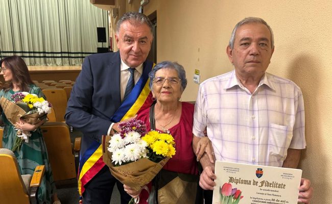 68 de povești de iubire au fost celebrate la Filarmonica Pitești