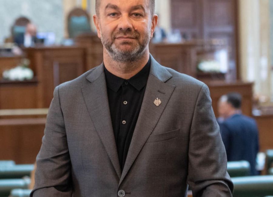 Senatorul Ovidiu Puiu, mesaj cu prilejul Zilei Mondiale a Educaţiei