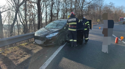Accident cu două mașini în Argeș! O femeie a fost RĂNITĂ