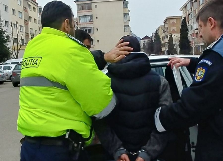 Traficant de droguri prins în flagrant!