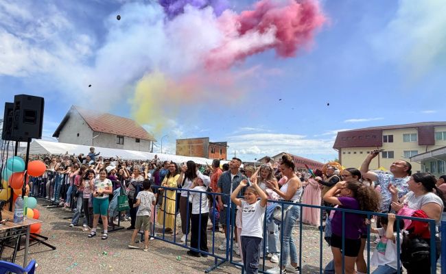 Spectacol de Ziua Copilului în comuna Bradu!