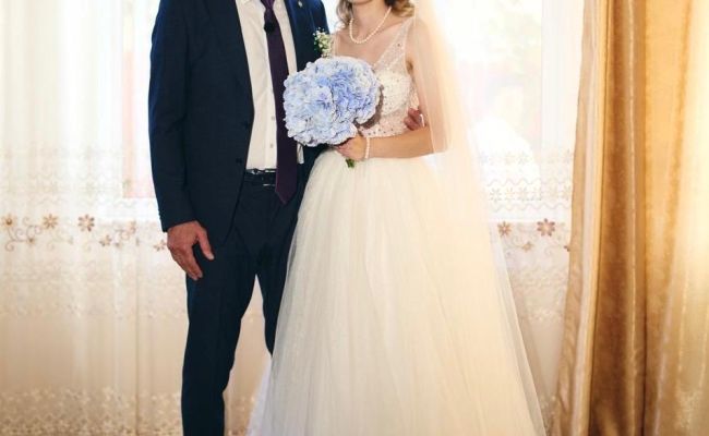 Nuntă mare în Argeş! Cristi Dumitru și-a măritat fiica cea mare! Cristian Gentea şi soţia acestuia au fost naşi