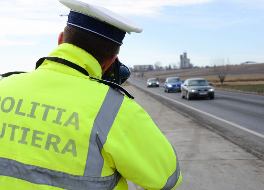 Poliţist din Argeş, DROGAT pe motocicletă