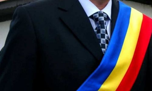 Percheziții la un primar și la o primărie din Argeș