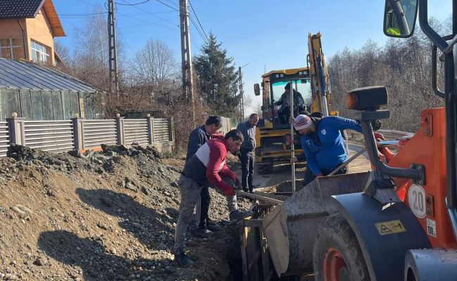 Lucrări privind introducerea rețelei de canalizare în comuna Budeasa