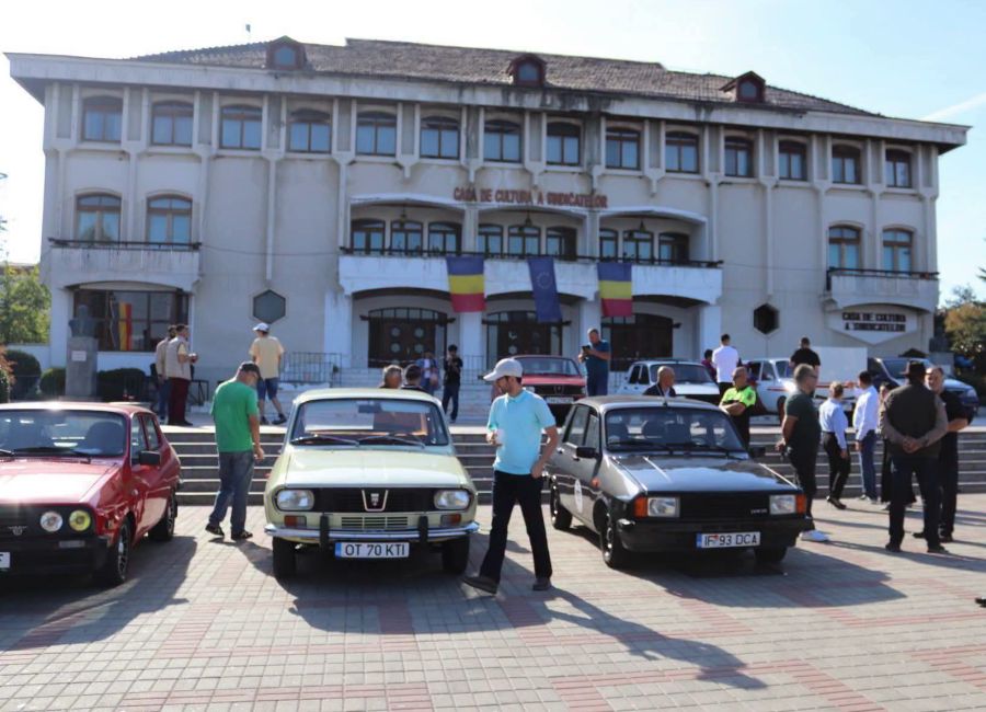 Orașul Mioveni a fost gazda unui eveniment dedicat celor 60 de ani de Dacia