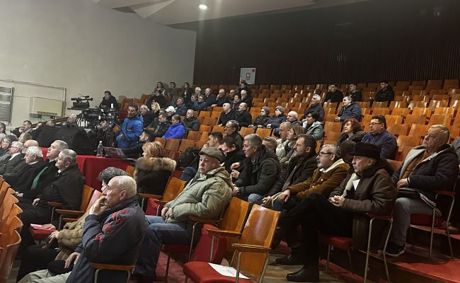Situație PENIBILĂ la PNL Argeș! Alina Gorghiu, întâlnire cu pensionarii fără pensionari!