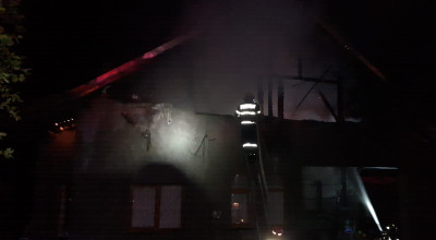 Azi-noapte, INCENDIU puternic în Argeș