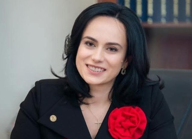 Ministrul Simona Bucura Oprescu: "Nu permit nimănui să se folosească de numele meu"