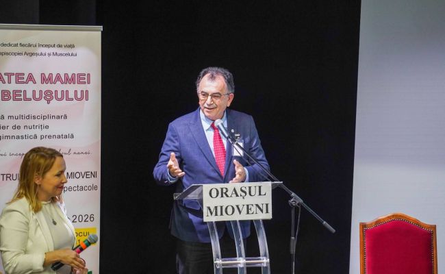 La Mioveni a avut loc conferința "Sănătatea mamei și a bebelușului"