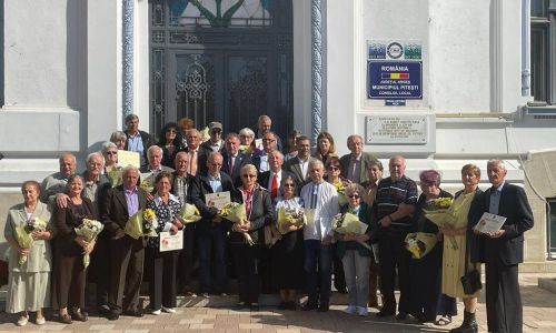 96 de cupluri din Piteşti au fost premiate de către primarul Cristian Gentea