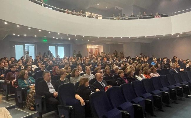 La Pitești, concurs național de chimie! Mesajul primarului Gentea