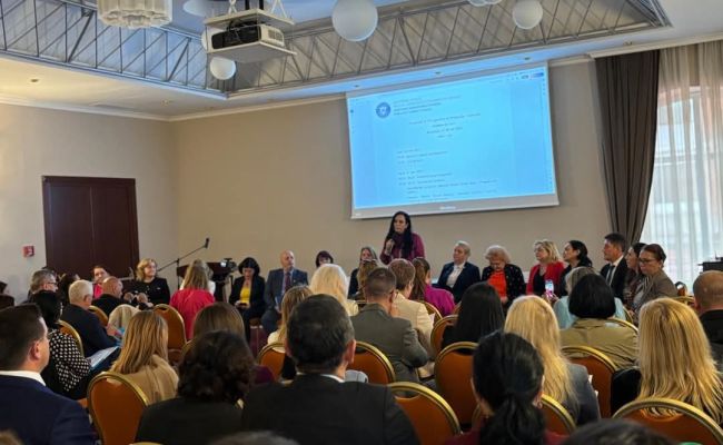 Ministrul Simona Bucura-Oprescu s-a întâlnit cu directorii DGASPC-urilor. „Ne dorim un dialog permanent cu cei care lucrează în asistență socială la firul ierbii”