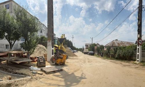 La Ștefănești continuă lucrările privind extinderea și reabilitarea rețelei de apă și canalizare!