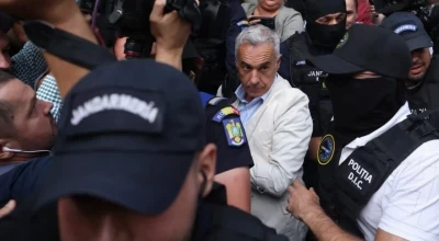 Călin Georgescu a părăsit arestul central și este așteptat la Tribunal