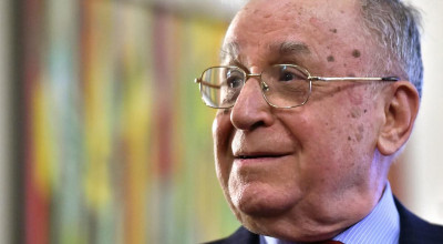 A MURIT Ion Iliescu!