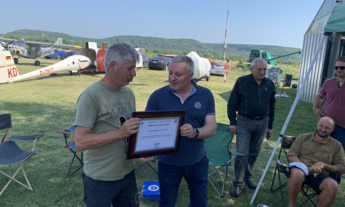 Vicepreședintele CJ Argeș Marius Nicolaescu, la Cupa Magiunului la planorism de la Topoloveni